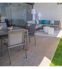 Zona-Design Stół ogrodowy STELLA 90 cm bordowy aluminium szklany blat
