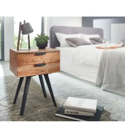 WOHNLING, GERMANY Szafka nocna PRIETO 47 cm drewno akacja